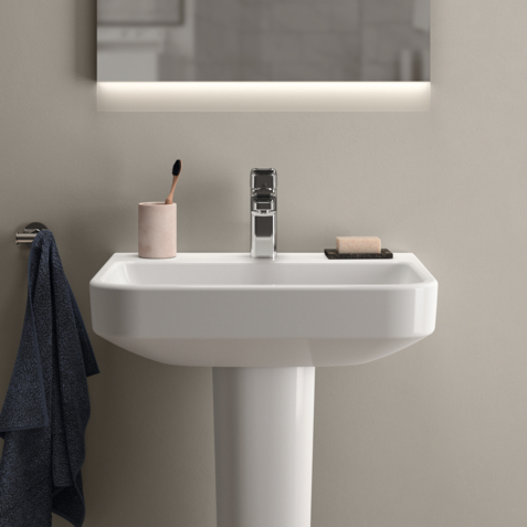 IS_Multisuite_Multiproduct_AmbCU_NN_iLifeB;T534001;T534601;Ceraplan;BD227AA;Mirror+light;T3346BH;Front-View